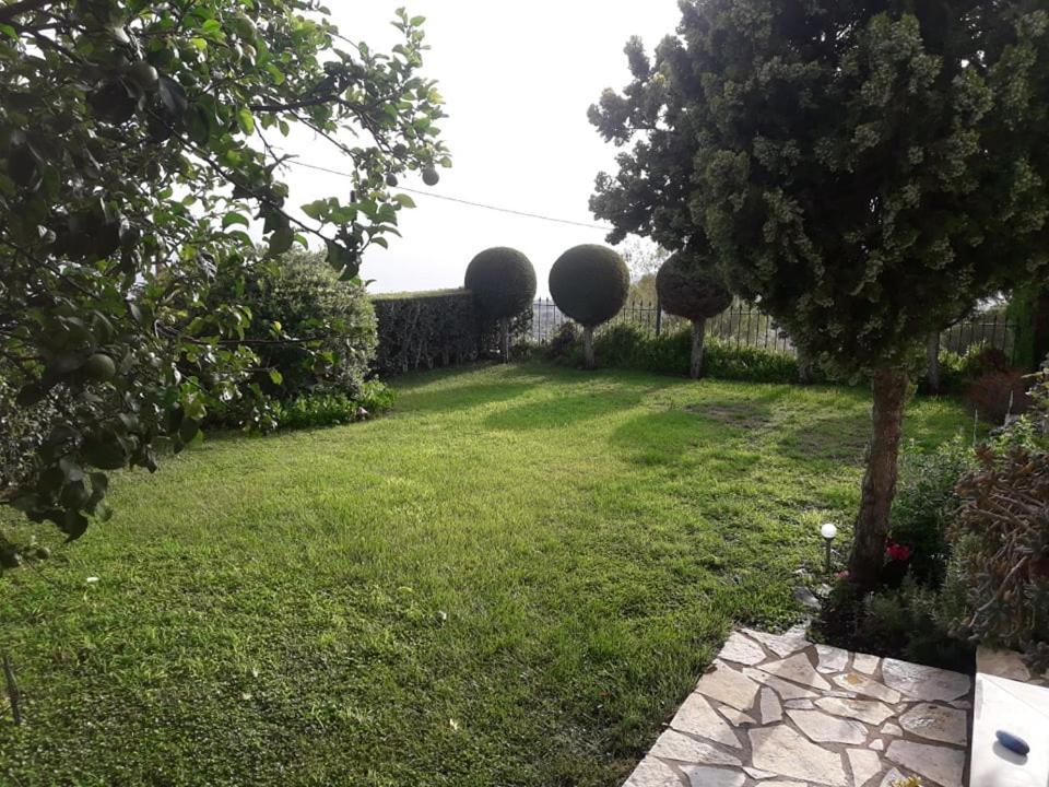 Kelly'S Villa In Stoupa Neokhorion  Buitenkant foto