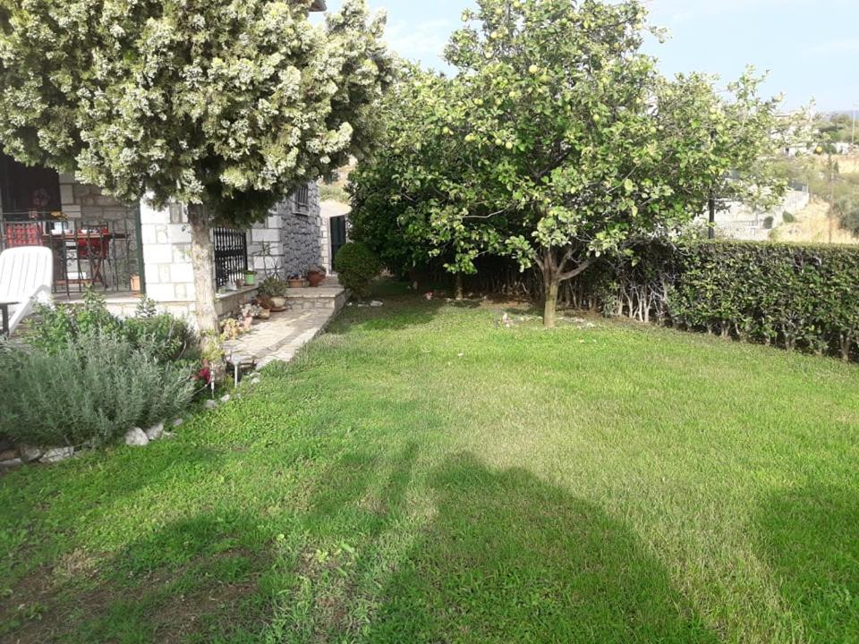 Kelly'S Villa In Stoupa Neokhorion  Buitenkant foto